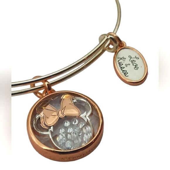Minnie Mouse Disney Charm Bracelet Official Jewlery - Picture 2 of 13